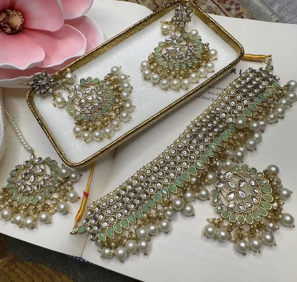 Essential Indian Jewelry Bridal Pieces for Every Bride