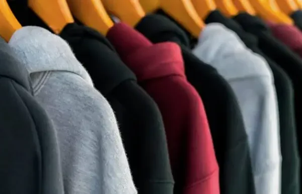 How Wholesale Sweatshirts Help Businesses Manage Large Apparel Orders
